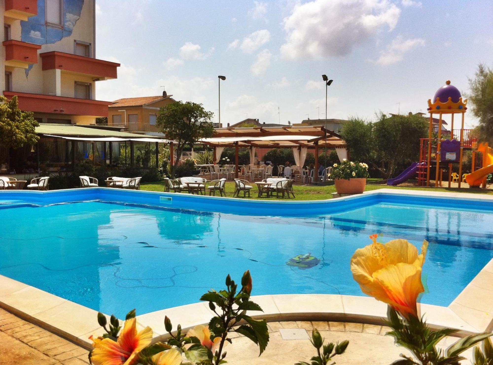 Hotel Corallo Fregenae Esterno foto